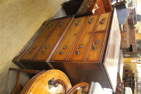 Mahogany chest on chest(-)